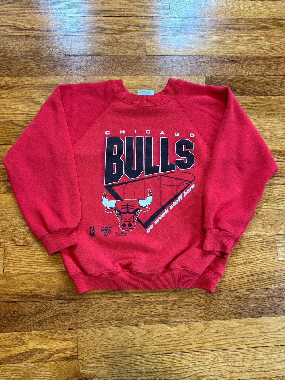 Chicago Bulls 90s Vintage Boys Medium 10-12 Red Hanes Sweatshirt Crewneck